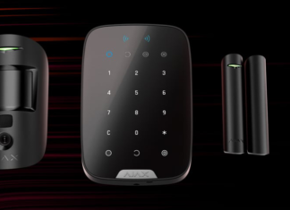 Ajax alarm nabízí okamžité upozornění do mobilu.